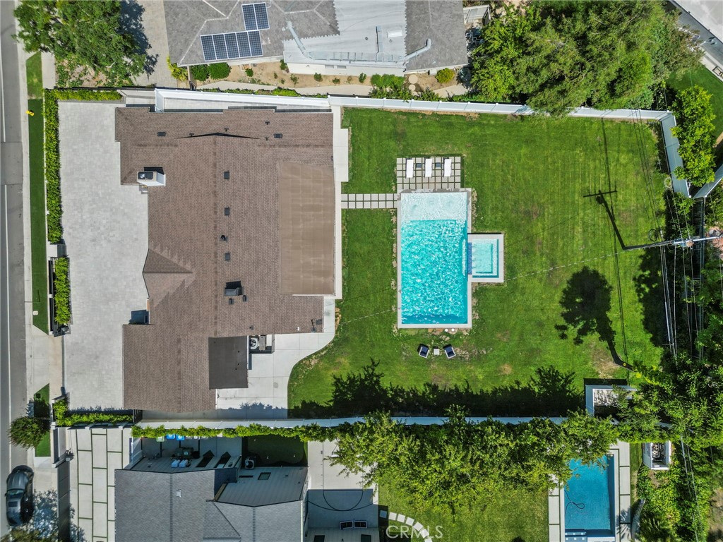 https://media.crmls.org/medias/218e5580-aaaa-4a0a-86f4-b3fcc0da49e3.jpg?preset=X-Large