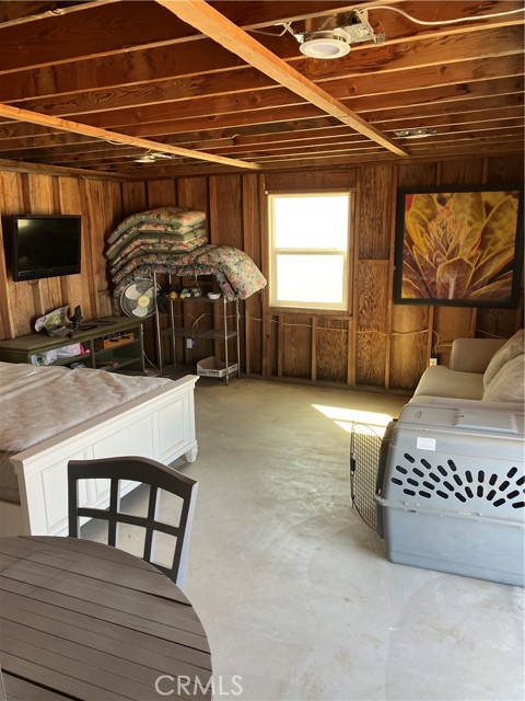 77517 Mayfair Drive, 29 Palms CA: https://media.crmls.org/medias/218ea55f-fc29-4b89-b5e1-7161b54a9b4b.jpg