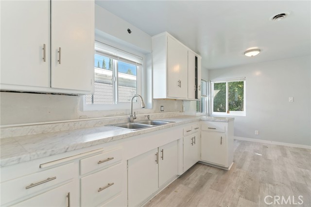 Detail Gallery Image 6 of 25 For 12418 Gain St, Pacoima,  CA 91331 - 10 Beds | 8 Baths