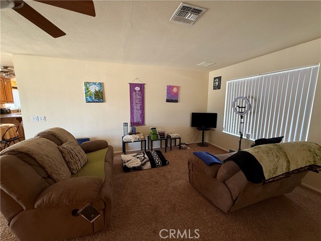 73255 Two Mile Road, 29 Palms CA: https://media.crmls.org/medias/218f39f8-e20e-42d7-8e6b-642c6bea9933.jpg