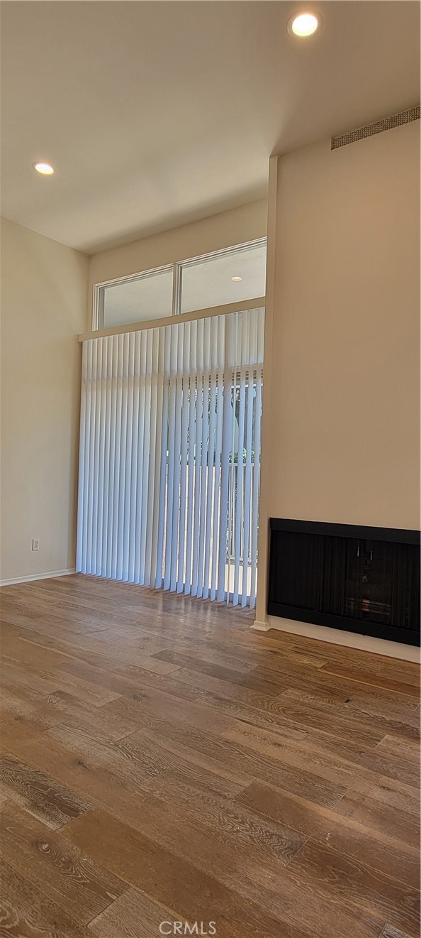 4251 W Sarah Street, Burbank CA: https://media.crmls.org/medias/2190d6de-4b18-4586-90c7-624e48ba5555.jpg