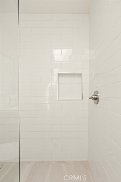 Detail Gallery Image 4 of 39 For 2671 1/2 Benedict, Los Angeles,  CA 90039 - 3 Beds | 3 Baths