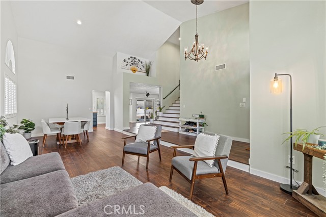 28777 Kathleen Avenue, Saugus CA: https://media.crmls.org/medias/21928c1b-52e9-4d47-b4b3-0fb317f32ca3.jpg