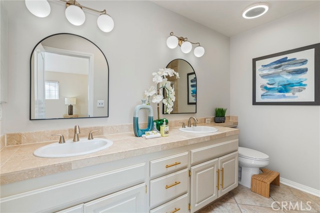 Detail Gallery Image 17 of 30 For 2602 Grant Ave a,  Redondo Beach,  CA 90278 - 3 Beds | 3 Baths