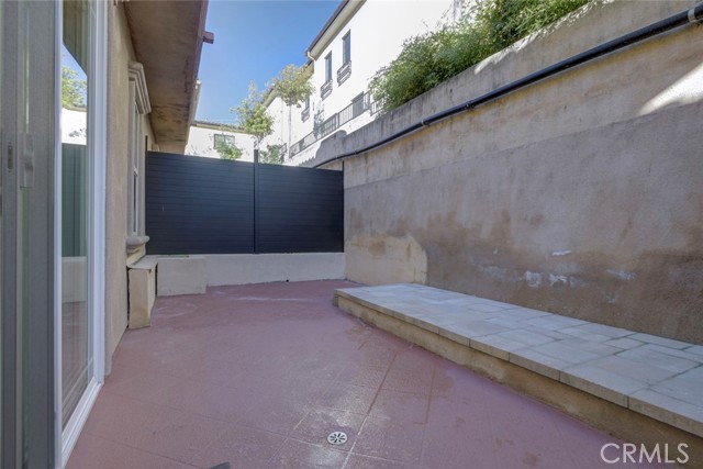 Detail Gallery Image 27 of 34 For 3974 Pennsylvania #112,  La Crescenta,  CA 91214 - 3 Beds | 3 Baths