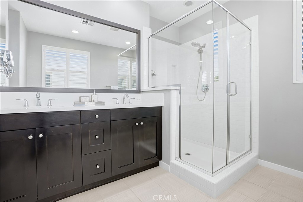 MLS #OC25269720 image #24