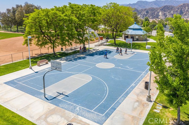 Detail Gallery Image 39 of 43 For 25605 Wordsworth Ln, Stevenson Ranch,  CA 91381 - 3 Beds | 2/1 Baths