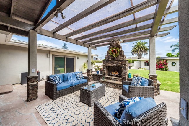 1031 E Andrews Drive, Long Beach CA: https://media.crmls.org/medias/219425d1-f810-45ee-aa64-fd2eea73fa14.jpg