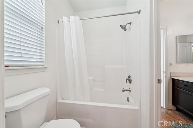 Detail Gallery Image 18 of 37 For 15415 Nikolai Ln, Fontana,  CA 92336 - 4 Beds | 3/1 Baths