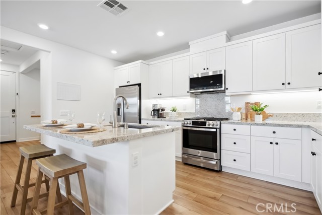Detail Gallery Image 1 of 74 For 1101 Lasso Way #303,  Rancho Mission Viejo,  CA 92694 - 2 Beds | 2 Baths