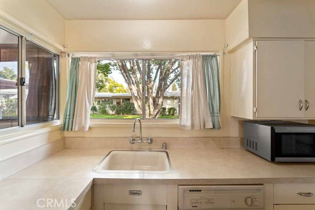 Detail Gallery Image 14 of 55 For 24 N. Center St., Redlands,  CA 92373 - 2 Beds | 2 Baths