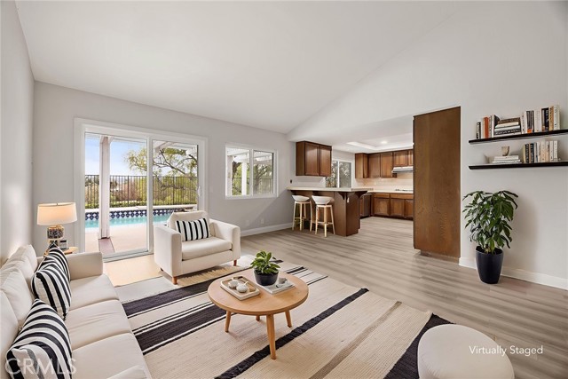 Detail Gallery Image 8 of 38 For 21144 via Alisa, Yorba Linda,  CA 92887 - 4 Beds | 2/1 Baths