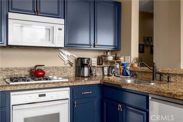8421 Long View Avenue, Hesperia CA: https://media.crmls.org/medias/21955fee-7f64-4c6d-8de6-59f1bdc5e310.jpg