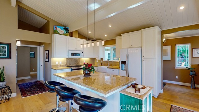 Detail Gallery Image 3 of 26 For 1825 Benson Ave, Cambria,  CA 93428 - 3 Beds | 2/1 Baths