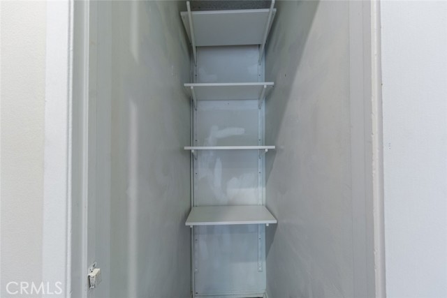 Detail Gallery Image 14 of 26 For 15344 Weddington St #202,  Sherman Oaks,  CA 91411 - 2 Beds | 2 Baths