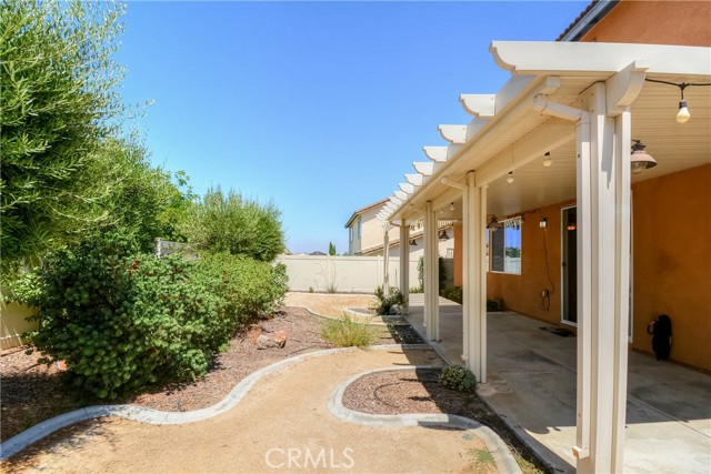 38119 Spring Canyon Drive, Murrieta CA: https://media.crmls.org/medias/2196122a-78bb-45e7-96e4-3b9573e03984.jpg