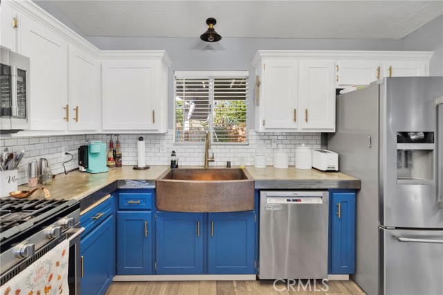 Detail Gallery Image 12 of 55 For 12828 Tamiani Rd, Apple Valley,  CA 92308 - 3 Beds | 2 Baths