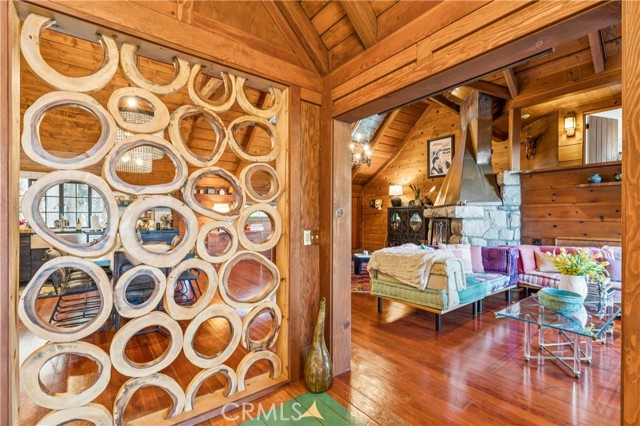 Detail Gallery Image 22 of 69 For 840 Coyote Walk, Lake Arrowhead,  CA 92352 - 4 Beds | 3 Baths