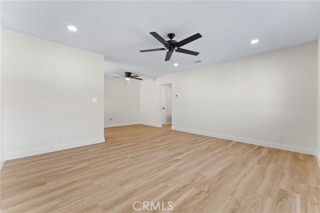 Detail Gallery Image 5 of 20 For 1382 via Santiago, Corona,  CA 92882 - 2 Beds | 1 Baths