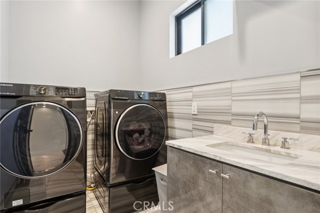 10418 Rubio Avenue, Granada Hills CA: https://media.crmls.org/medias/219730ba-a4a5-4336-a229-c281d38bd37d.jpg