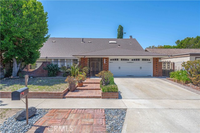 5212 Chablis Circle, Irvine CA: https://media.crmls.org/medias/2197ac07-f933-43f0-ab41-736101db3551.jpg
