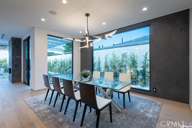 4 Bed Home for Sale in Studio City, California