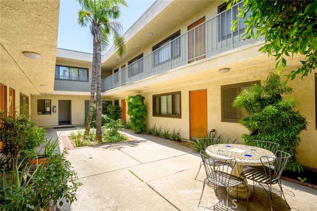 16226 Vanowen Street, Van Nuys CA: https://media.crmls.org/medias/21982b18-7b3f-42e5-aae3-6ed37a3936f9.jpg