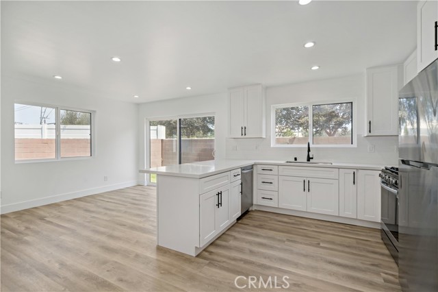 Detail Gallery Image 21 of 41 For 4574 Shadeway Rd, Lakewood,  CA 90713 - 8 Beds | 6 Baths