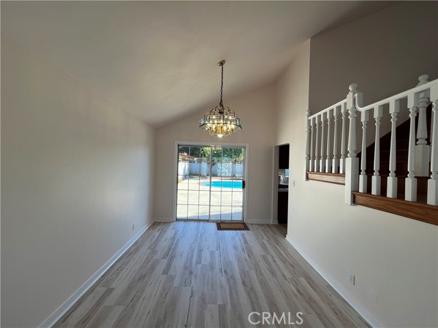 Detail Gallery Image 7 of 22 For 7522 Balcom, Reseda,  CA 91335 - 4 Beds | 3 Baths