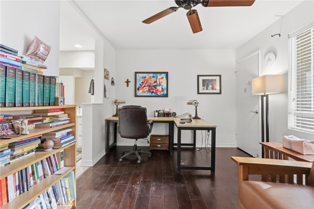 Detail Gallery Image 28 of 39 For 1441 Brett #136,  San Pedro,  CA 90732 - 2 Beds | 2/1 Baths