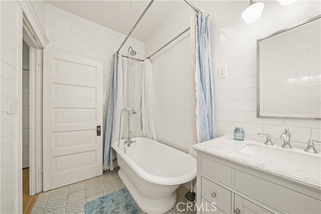743 Harvard Avenue, Claremont CA: https://media.crmls.org/medias/219e16f6-d933-40e2-be6f-50bd75a8e07f.jpg