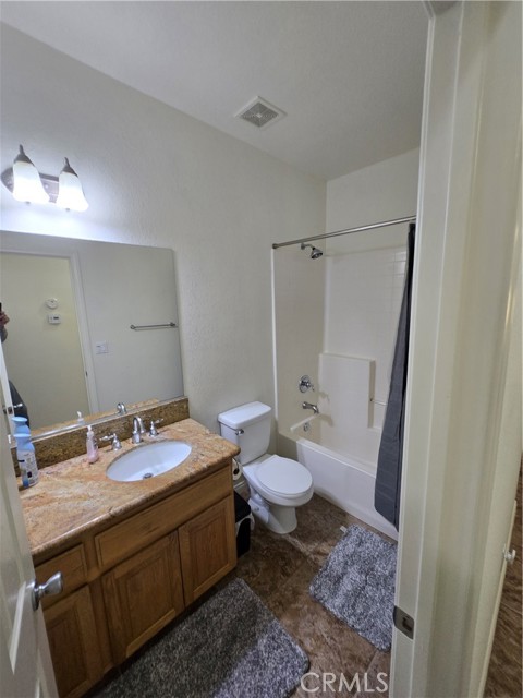 Detail Gallery Image 12 of 24 For 8720 Greasewood Ln, Victorville,  CA 92392 - 4 Beds | 2 Baths