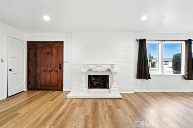 Detail Gallery Image 4 of 31 For 8456 San Clemente Way, Buena Park,  CA 90620 - 4 Beds | 2 Baths