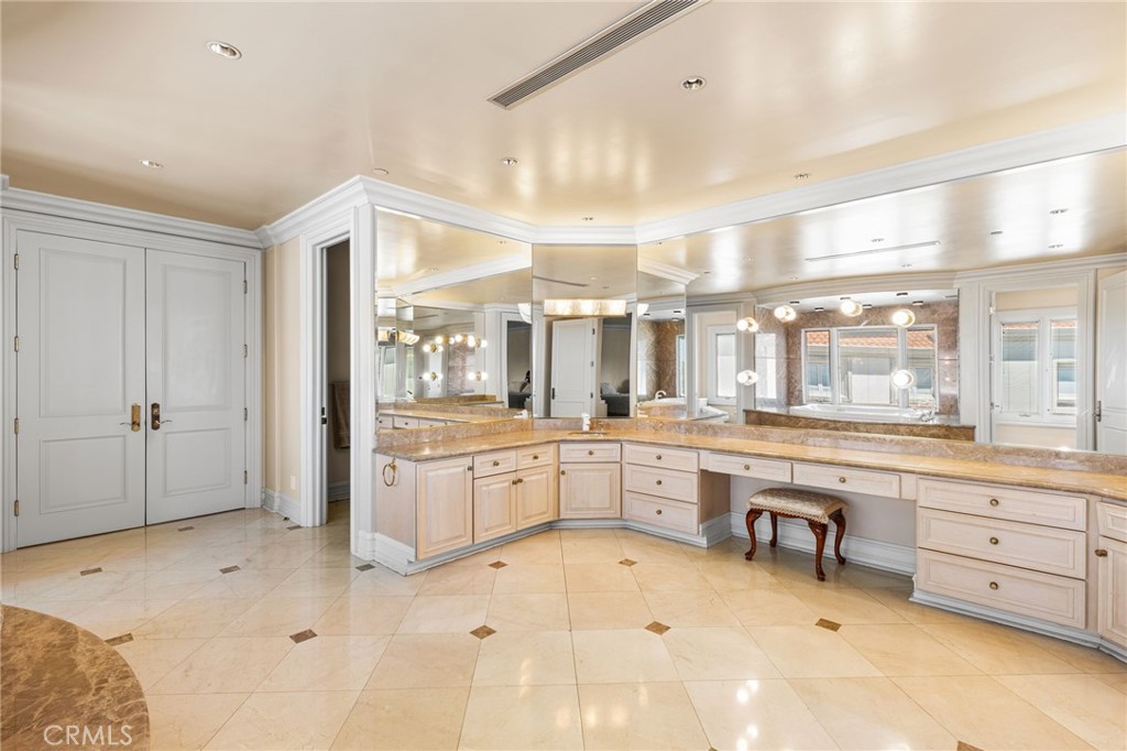 219f5db8 0e78 4880 B2a9 583c5463e3c4