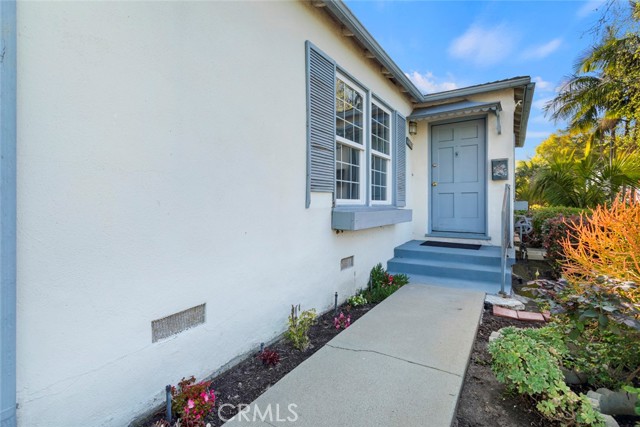 Detail Gallery Image 3 of 26 For 3926 East Bld, Los Angeles,  CA 90066 - 3 Beds | 1 Baths