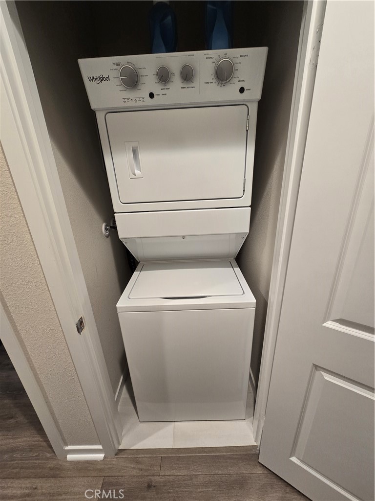 https://media.crmls.org/medias/219fd9f4-7032-451c-9106-ffee68572dd2.jpg?preset=X-Large