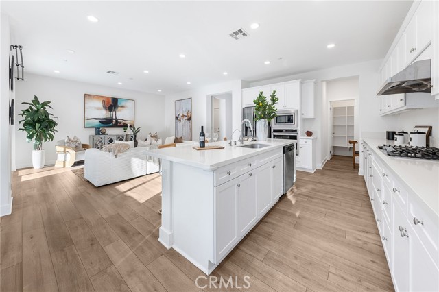 Detail Gallery Image 21 of 68 For 4118 Pompia Way, Corona,  CA 92883 - 4 Beds | 3 Baths