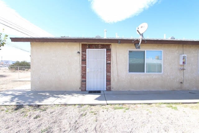 16315 Juniper Street, Hesperia CA: https://media.crmls.org/medias/21a0a4df-08e3-4b95-a071-9dcb81a91511.jpg