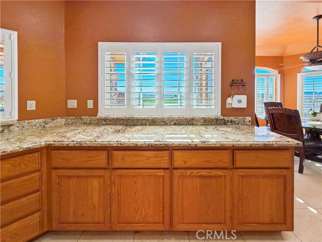 2281 Dekens Court, Blythe CA: https://media.crmls.org/medias/21a0fe33-d654-4690-bb12-9eb05cf9d091.jpg