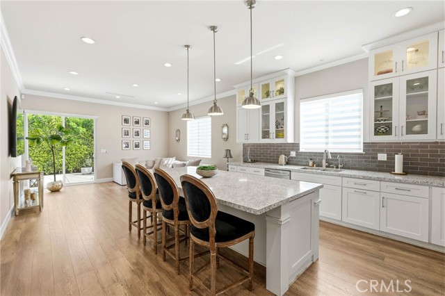 Detail Gallery Image 15 of 48 For 6450 Teesdale Ave, North Hollywood,  CA 91606 - 3 Beds | 3 Baths