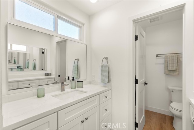 21292 Bulkhead Circle, Huntington Beach CA: https://media.crmls.org/medias/21a2f322-f725-41b8-b0a1-4d6f63aebef6.jpg