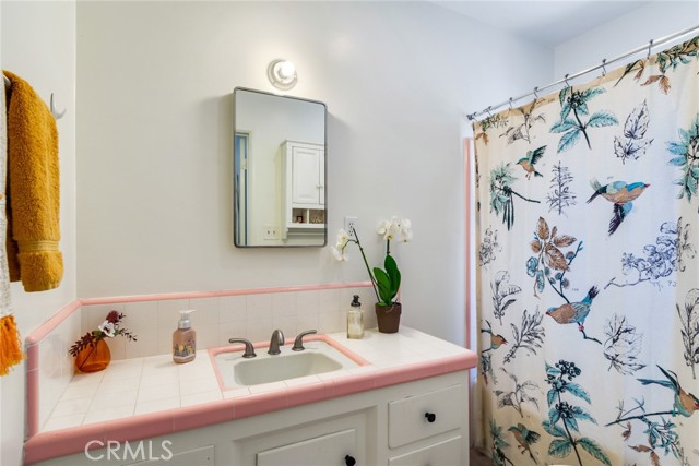 28 N Michigan Street, Redlands CA: https://media.crmls.org/medias/21a308a9-bb12-4faa-8a56-363a79e08b60.jpg