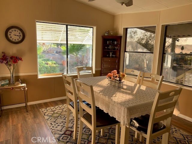 Detail Gallery Image 6 of 23 For 1536 S State St #197,  Hemet,  CA 92543 - 3 Beds | 2 Baths