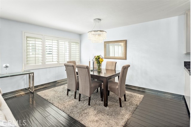Detail Gallery Image 13 of 26 For 1121 N Olive Dr #209,  West Hollywood,  CA 90069 - 2 Beds | 2 Baths