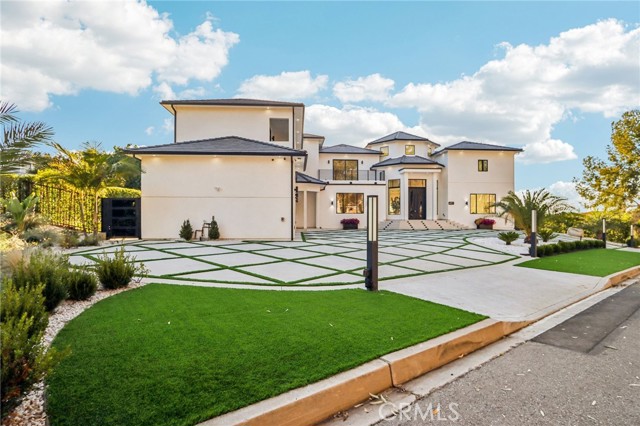 Detail Gallery Image 3 of 75 For 10511 Mary Bell Ave, Shadow Hills,  CA 91040 - 5 Beds | 5/1 Baths