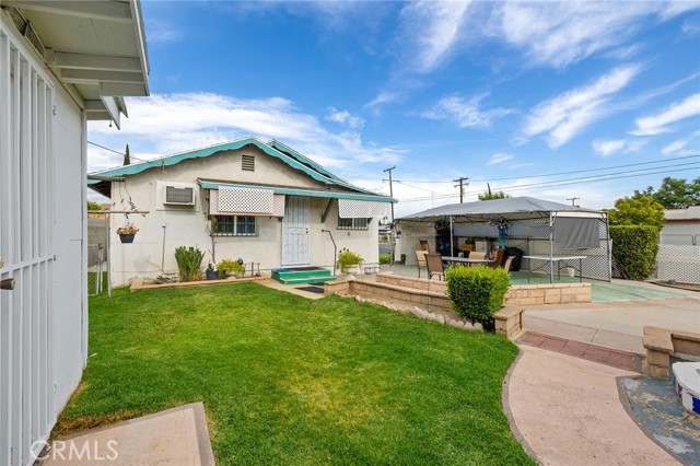 608 Western Avenue, San Bernardino CA: https://media.crmls.org/medias/21a5f2df-9dd2-407d-9111-21d2bfcbff40.jpg