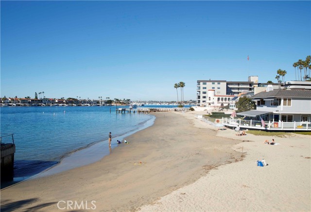 Detail Gallery Image 21 of 33 For 2708 Shell St, Corona Del Mar,  CA 92625 - 3 Beds | 3 Baths