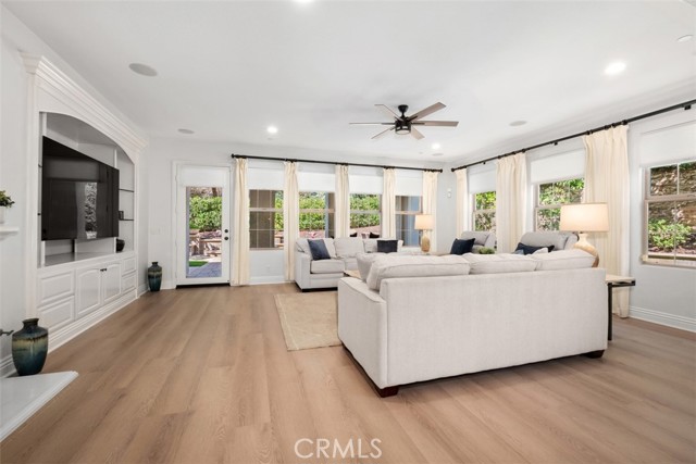 Detail Gallery Image 21 of 74 For 25 via Nerisa, San Clemente,  CA 92673 - 4 Beds | 4/1 Baths