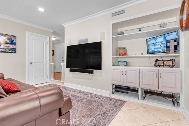 Detail Gallery Image 23 of 42 For 1010 W Yorktown Ave, Montebello,  CA 90640 - 4 Beds | 3 Baths