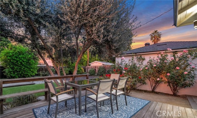 Detail Gallery Image 17 of 19 For 22529 Clarendon, Woodland Hills,  CA 91367 - 3 Beds | 2 Baths